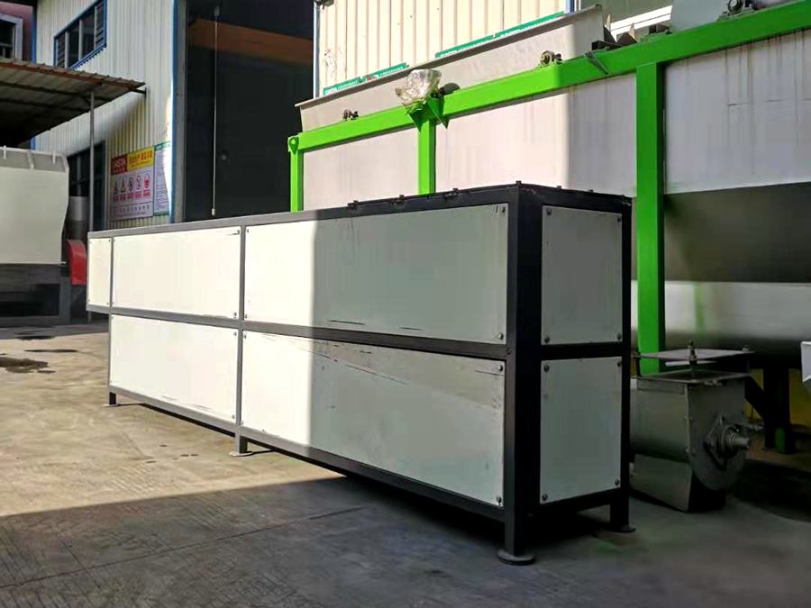 Hard plastic flakes heating dryer