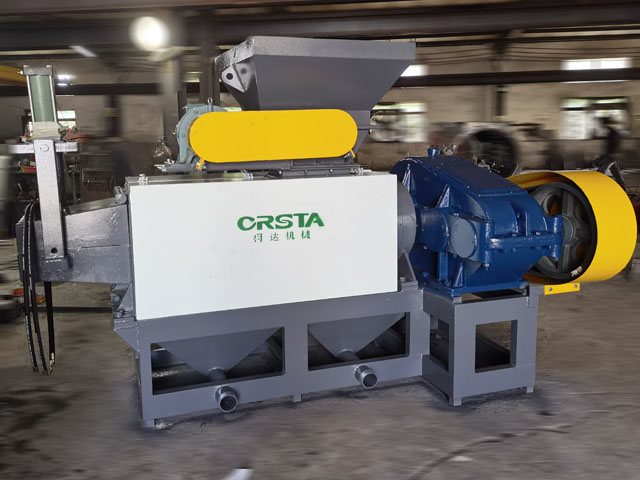 Squeezing machine