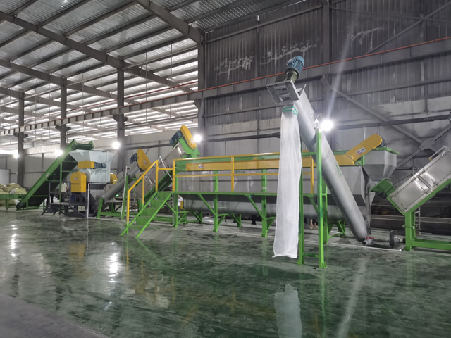 Medical waste AB drum dialysis drum crushing, cleaning and recycling line